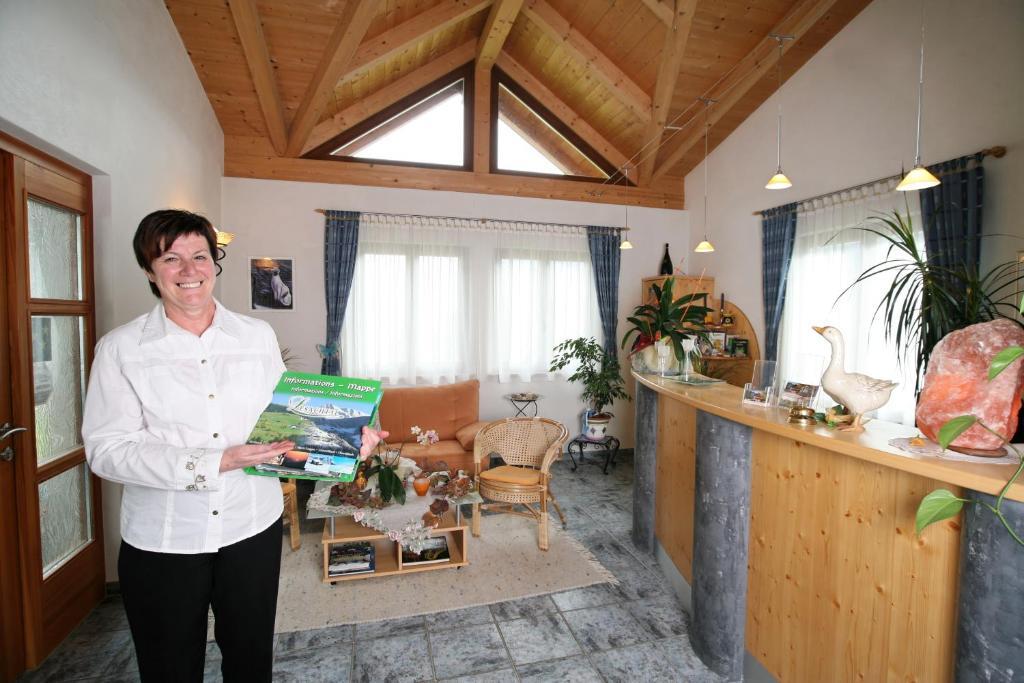 Gaestehaus Ortner Liesing Luaran gambar