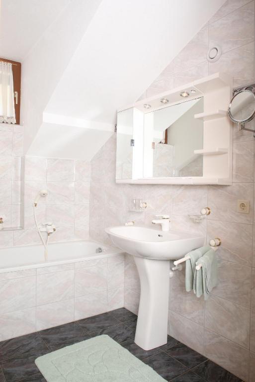 Gaestehaus Ortner Liesing Bilik gambar